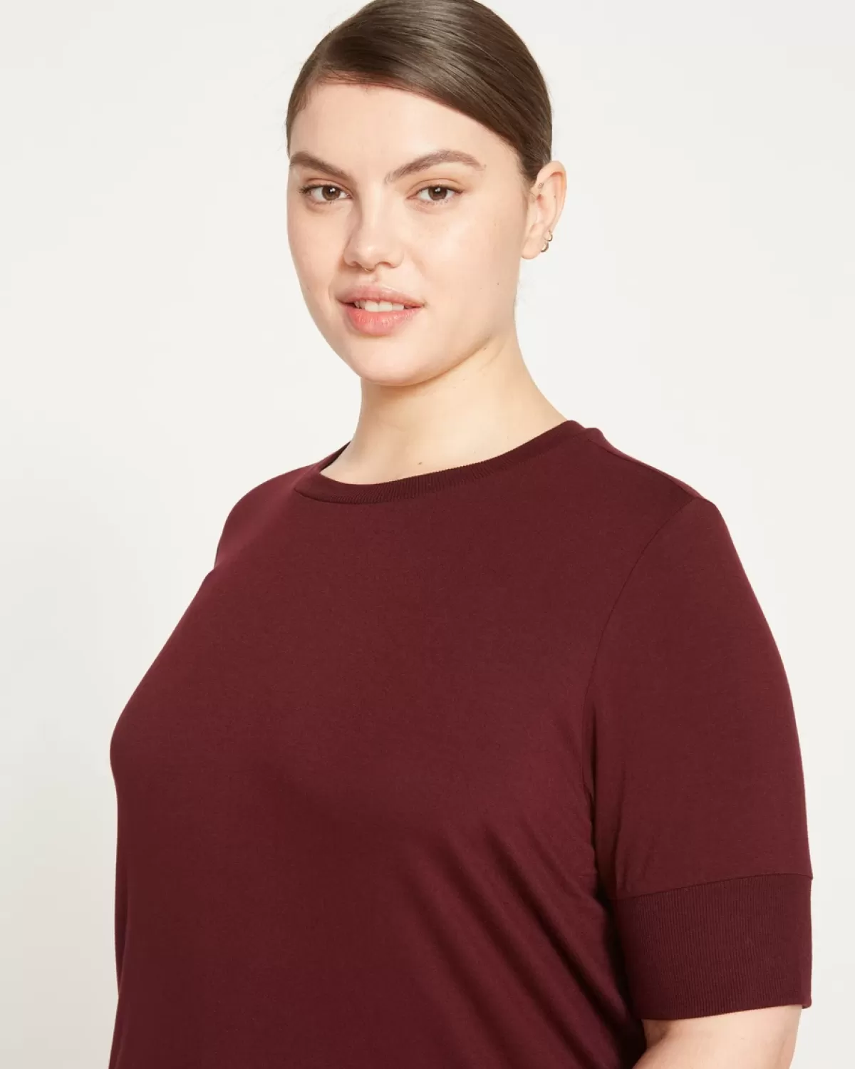 Aimee Liquid Jersey Rib Hem Tee>Universal Standard Best Sale