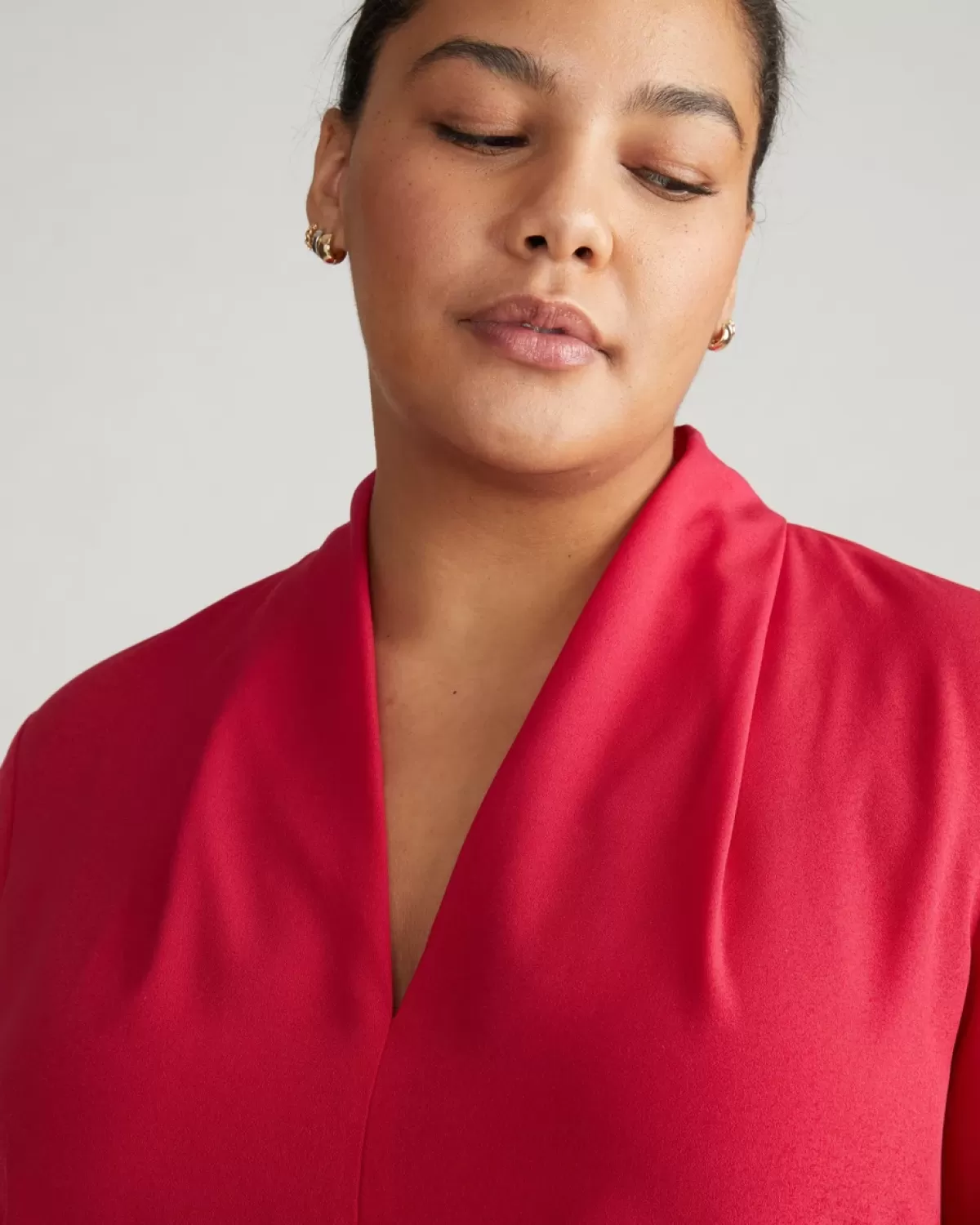 Better-Than-Silk Long Sleeve V-Neck Top>Universal Standard Best