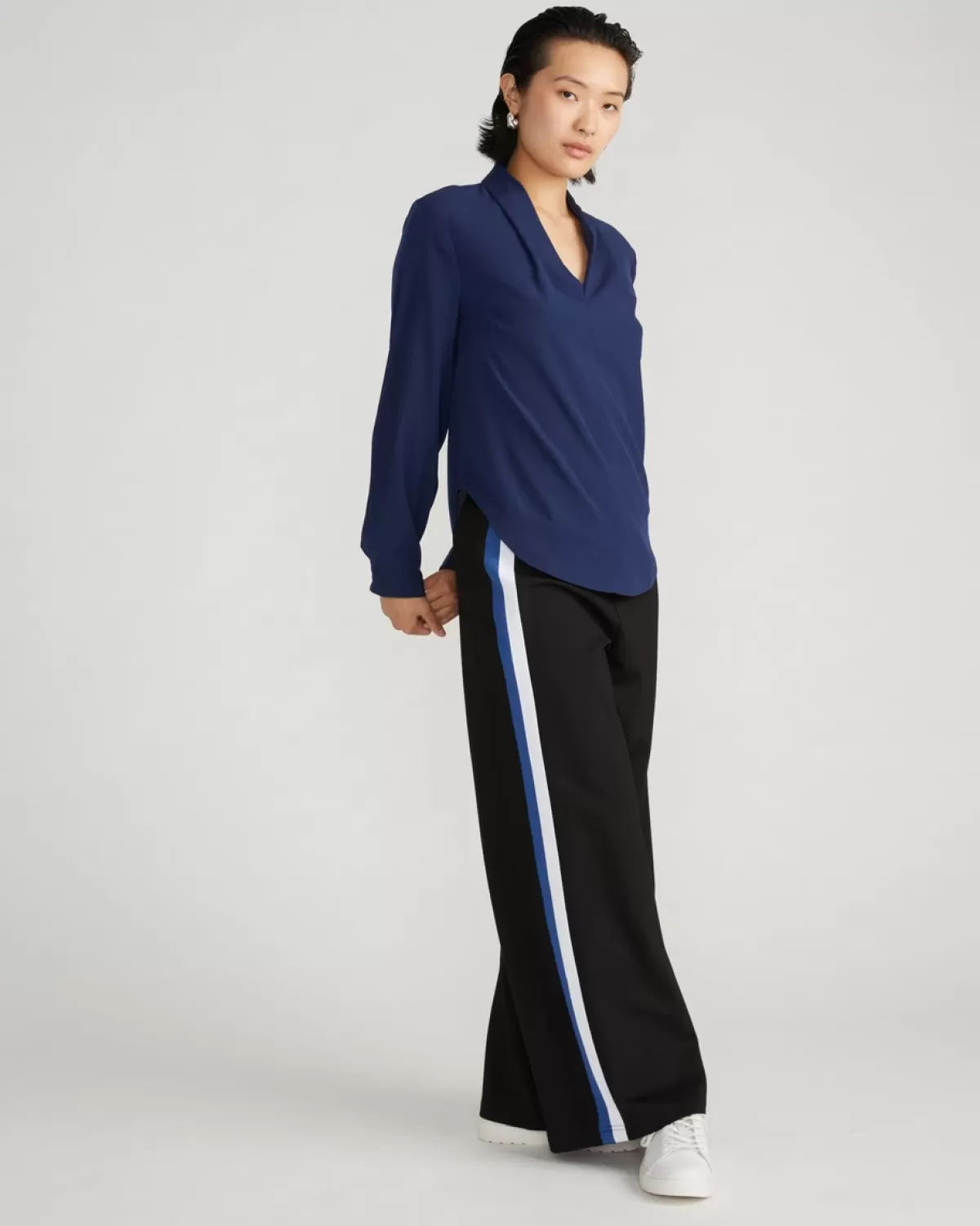 Better-Than-Silk Long Sleeve V-Neck Top>Universal Standard Hot