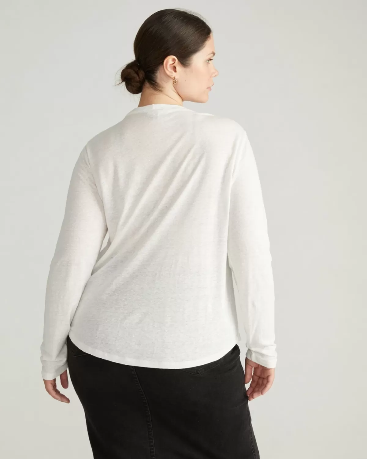 Breeze Stretch Linen Long Sleeve Tee>Universal Standard Store