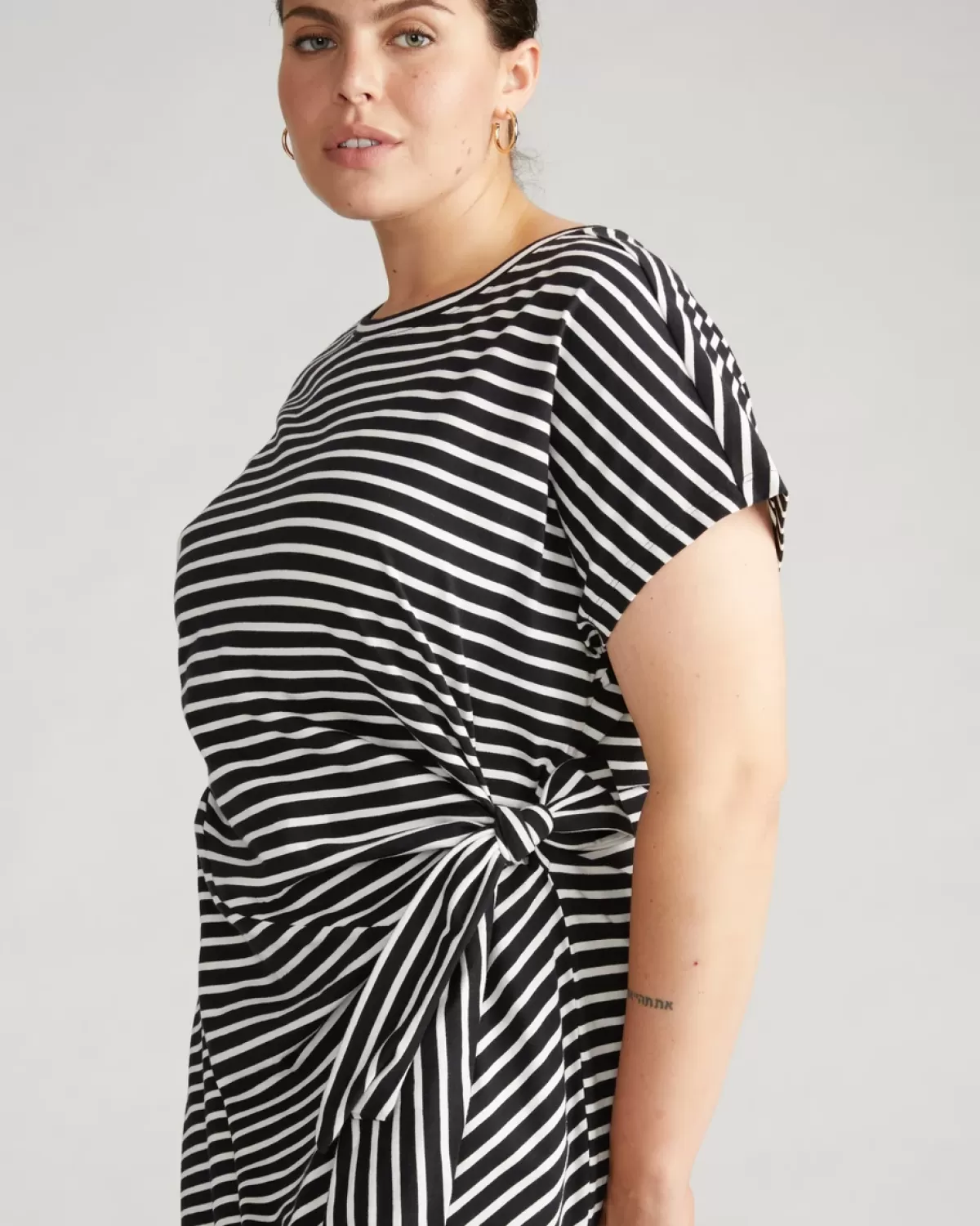 Crescent Breton Stripe Knot Dress>Universal Standard Fashion