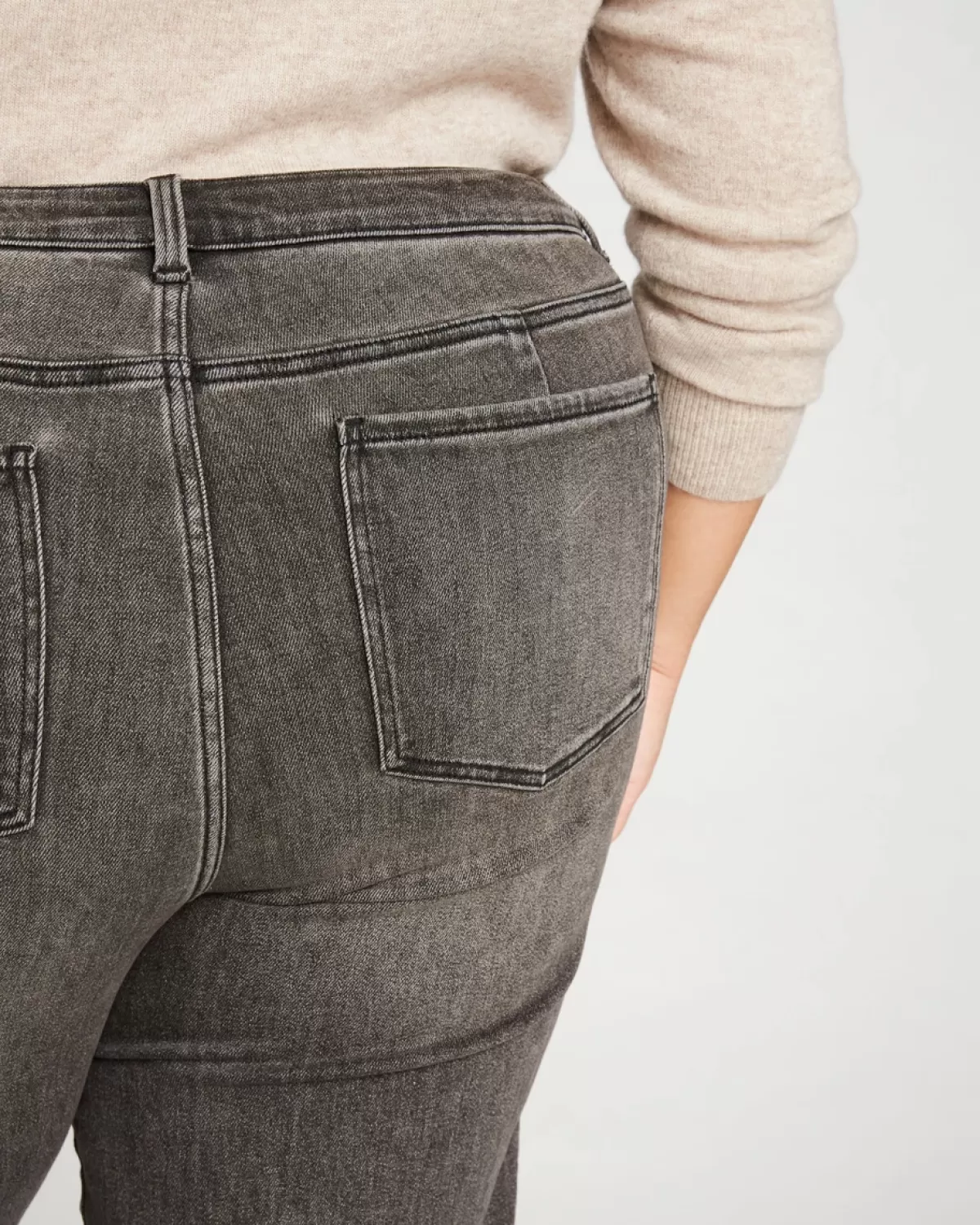 Donna High Rise Curve Straight Leg Jeans 32 Inch>Universal Standard Flash Sale