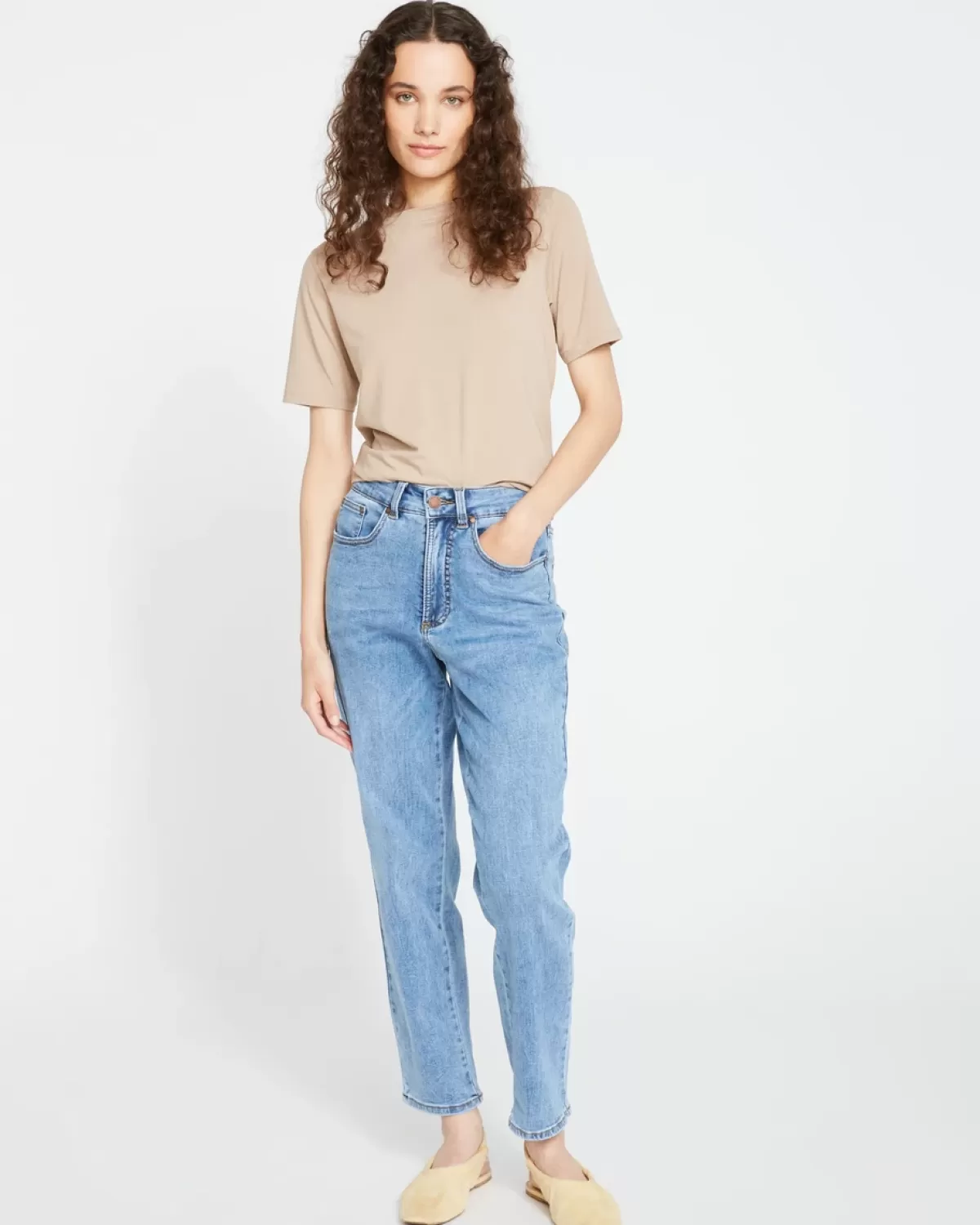 Dylan High Rise Tapered Jeans 29 Inch>Universal Standard Discount