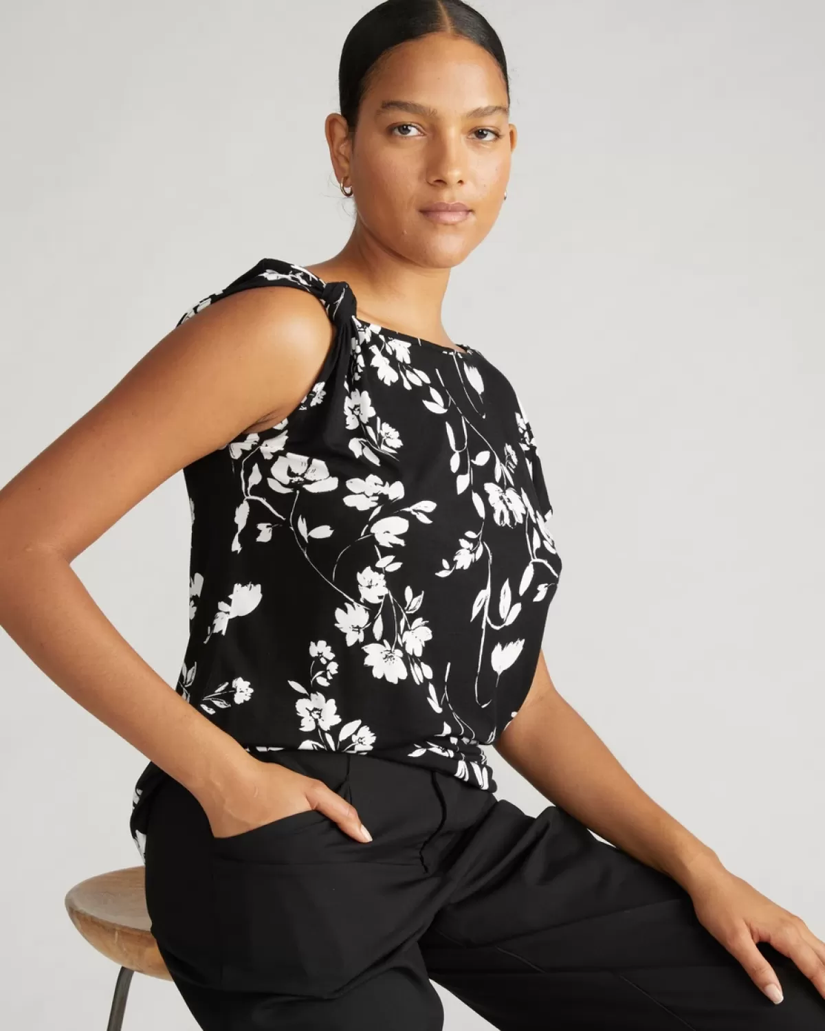 Estella Liquid Jersey Knot Tank>Universal Standard Hot