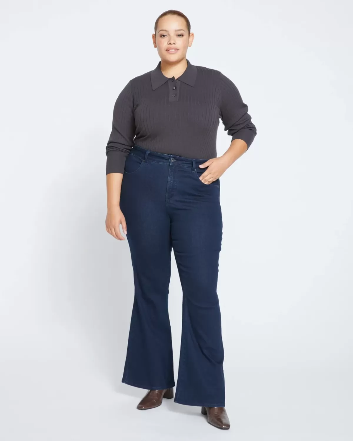 Farrah High Rise Flared Jeans>Universal Standard Shop