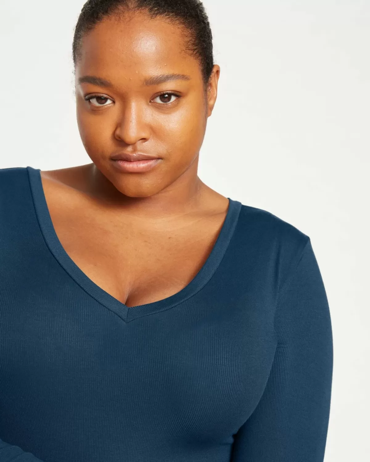 Foundation Long Sleeve V-Neck Tee>Universal Standard Best Sale