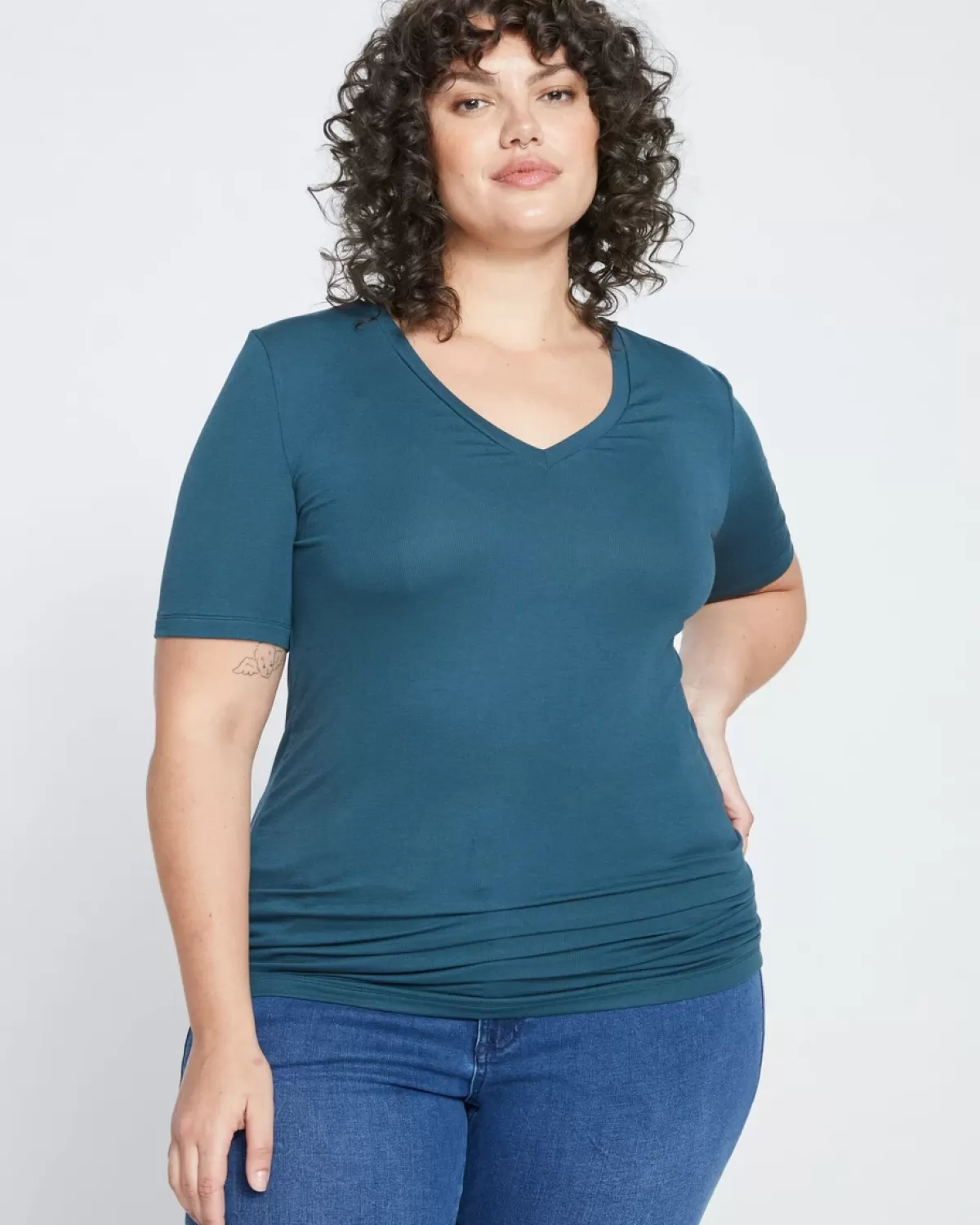 Foundation Short Sleeve V-Neck Tee>Universal Standard Shop