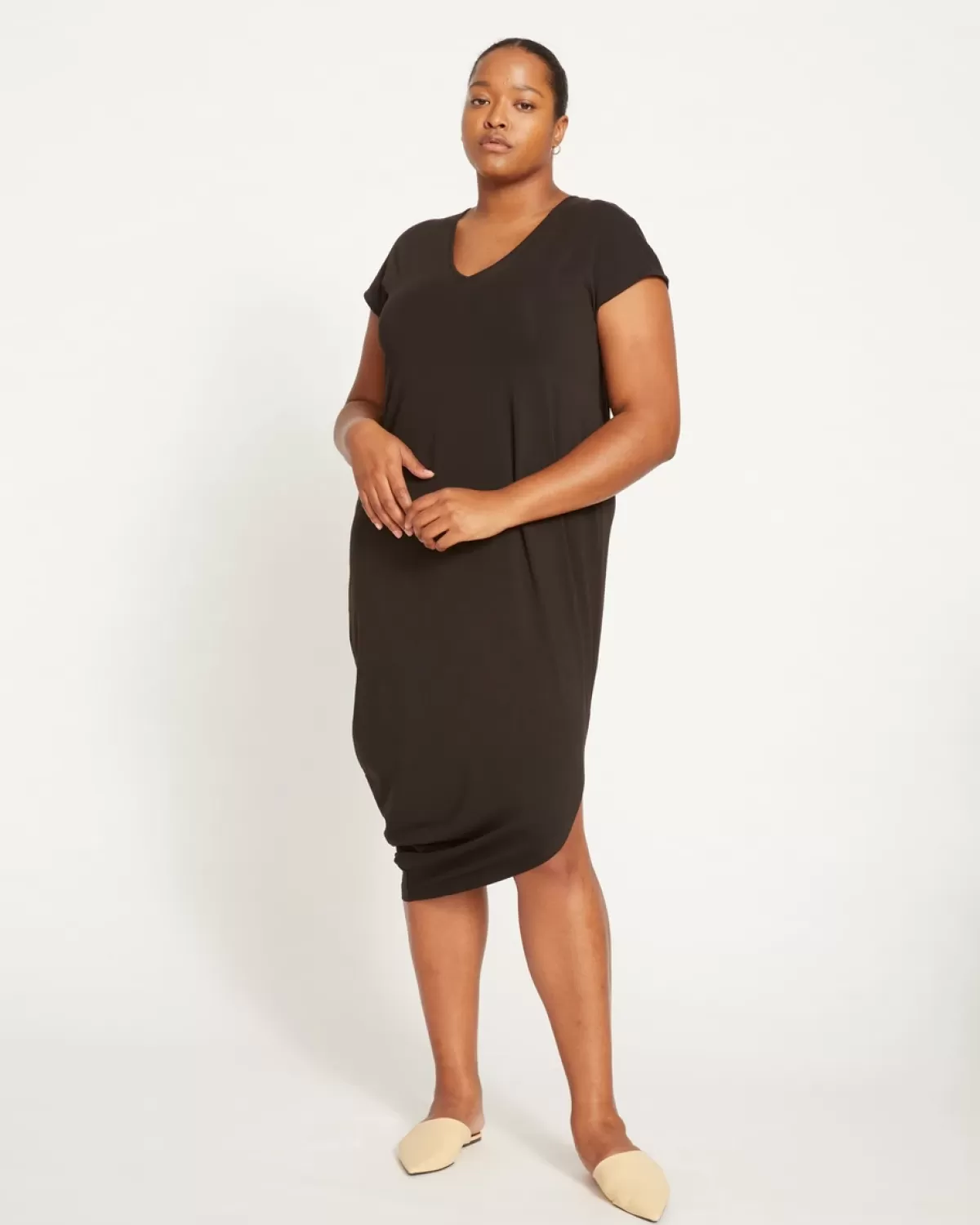 Iconic Geneva V-Neck Dress>Universal Standard Discount