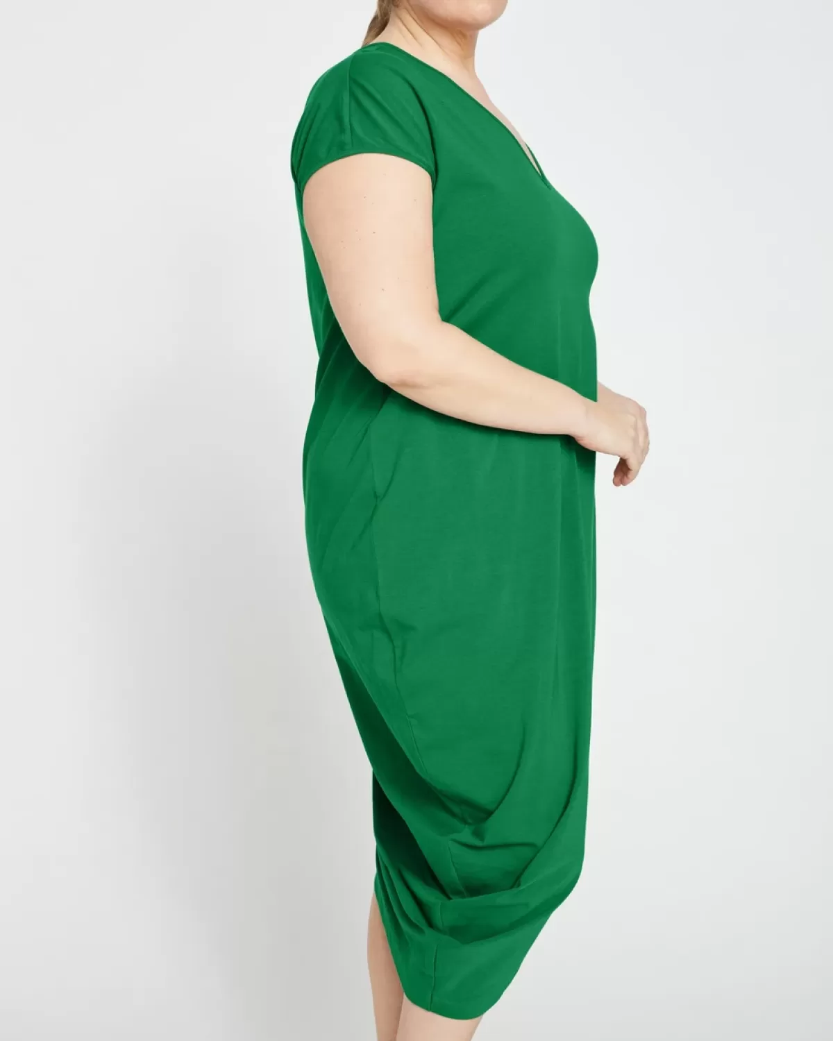 Iconic Geneva V-Neck Dress>Universal Standard New