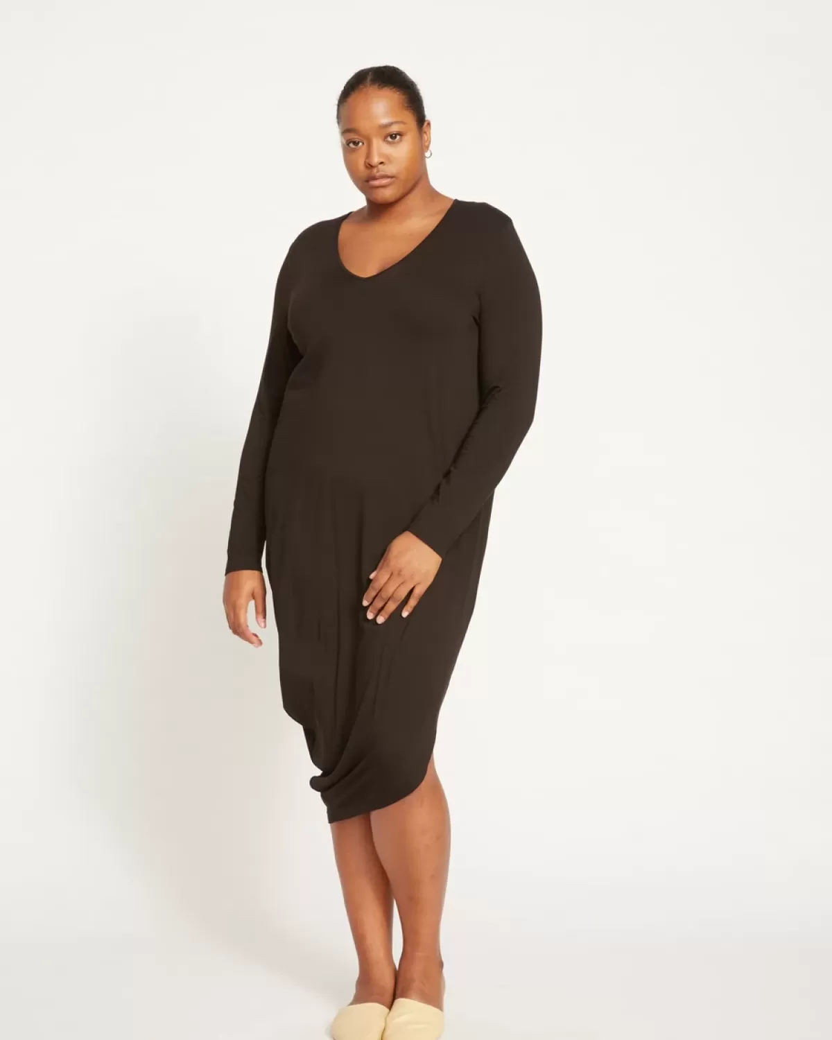 Iconic Long Sleeve V-Neck Geneva Dress>Universal Standard Fashion