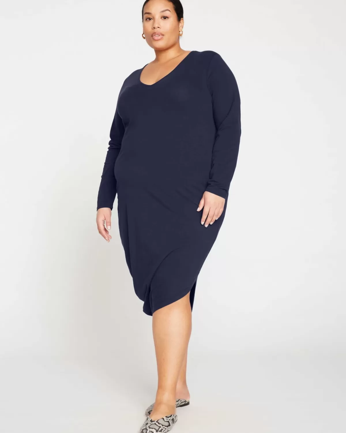 Iconic Long Sleeve V-Neck Geneva Dress>Universal Standard Best