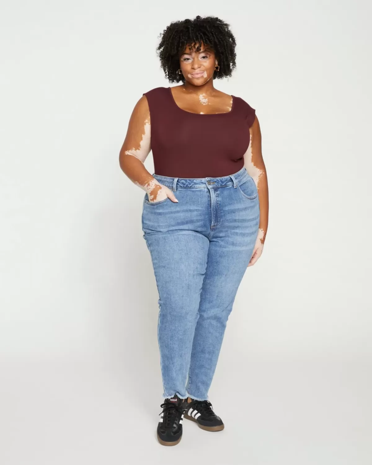 Joni High Rise Curve Slim Leg Jeans 27 Inch>Universal Standard Online