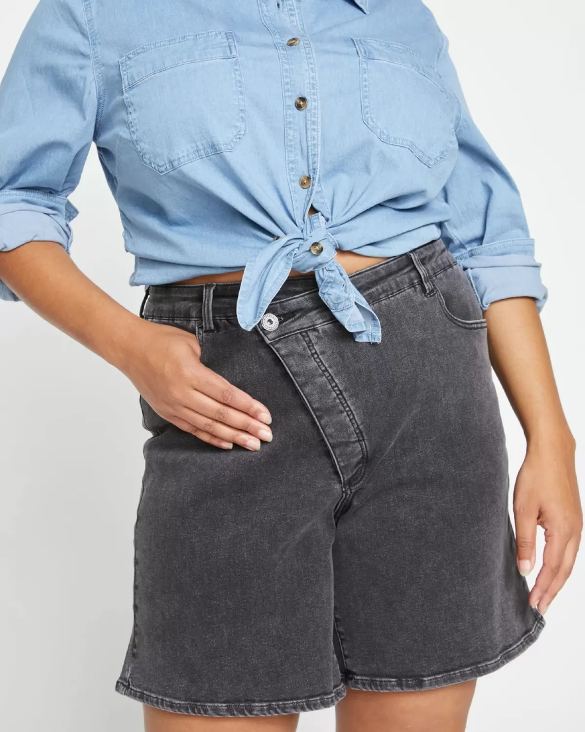 Katie High Rise Crossover Denim Shorts>Universal Standard Sale