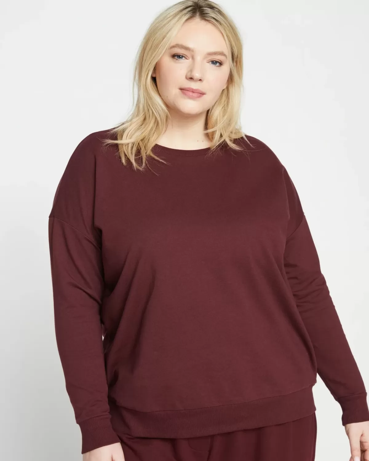 Lauren Classic Sweatshirt>Universal Standard New