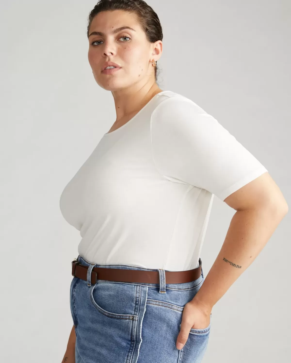 Lily Liquid Jersey Crew Neck Stovepipe Tee>Universal Standard Best