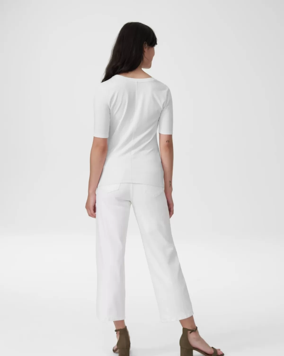Maia Stovepipe Sleeve Tee>Universal Standard Clearance