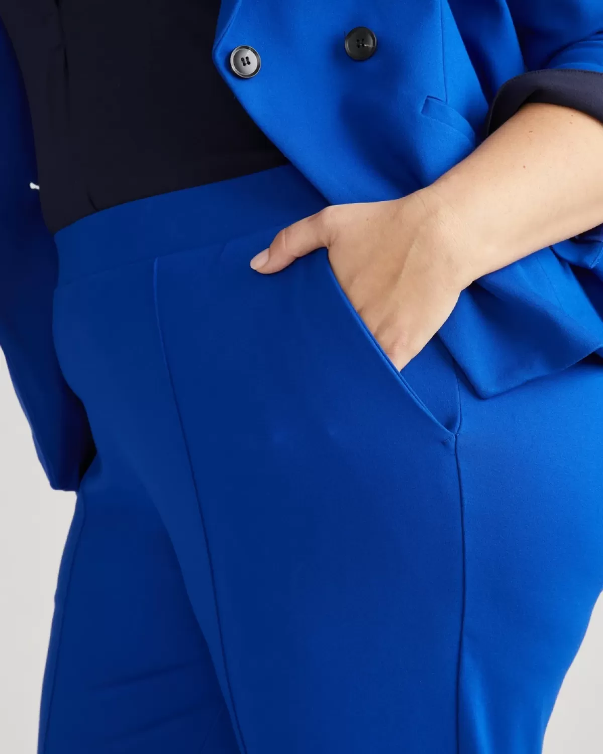 Minimalist Moro Pintuck Pocket Ponte Pants>Universal Standard New