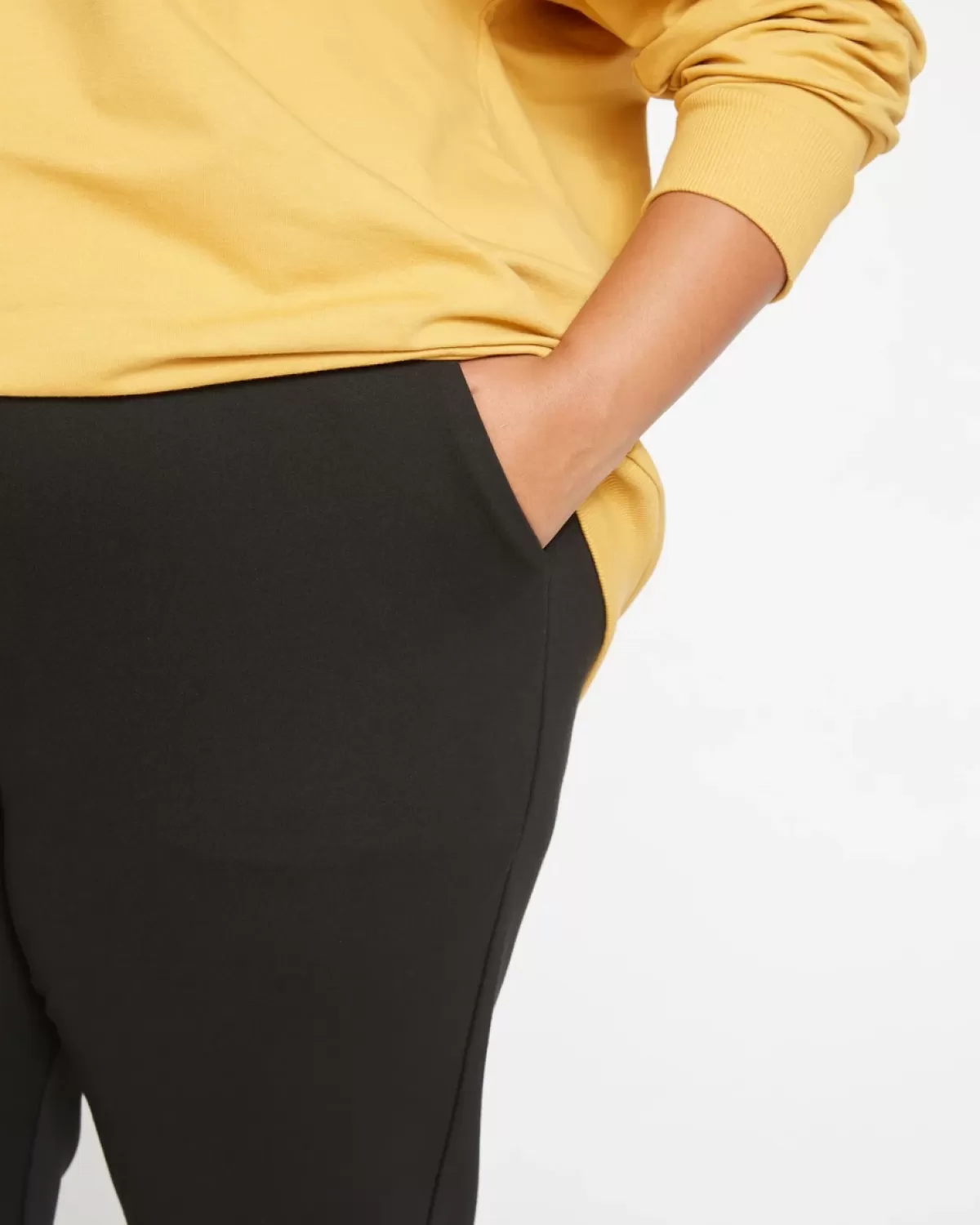 Minimalist Moro Pocket Signature Ponte Pants>Universal Standard Outlet