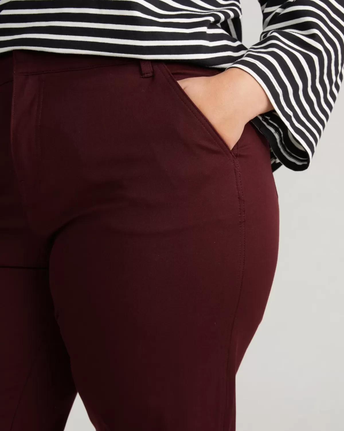 Orchard Stretch Cotton Twill Chinos>Universal Standard Store