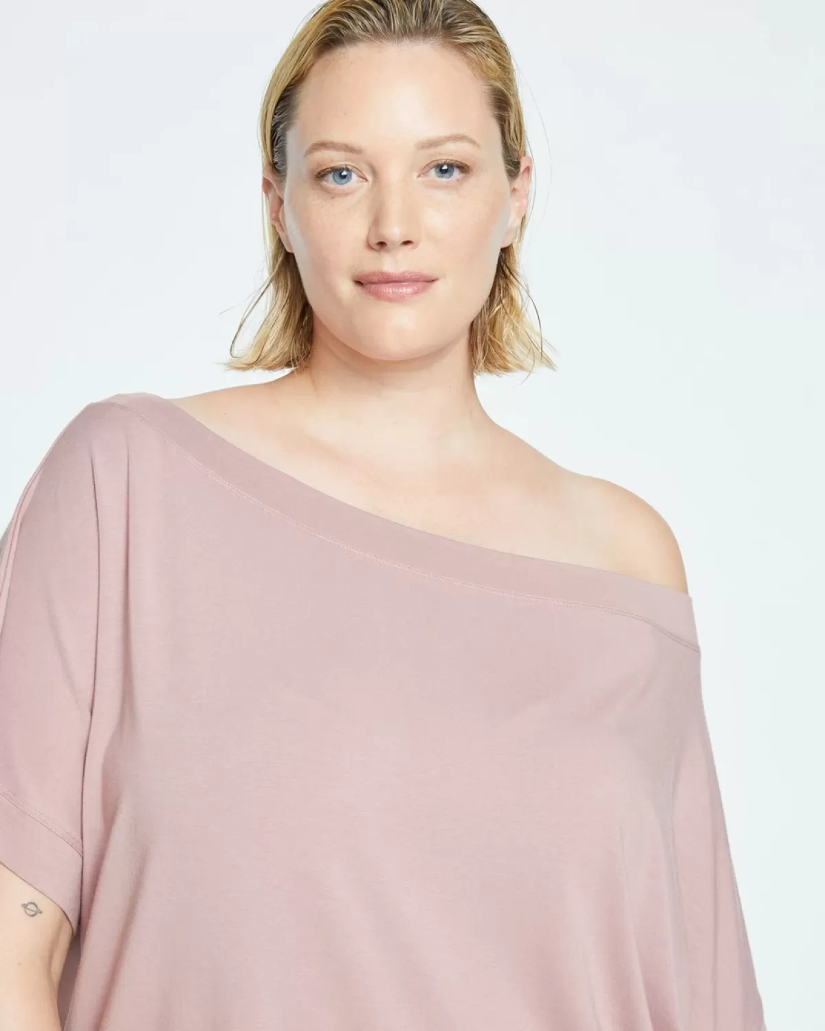 UltimateS Dolci Short Sleeve Top>Universal Standard Hot