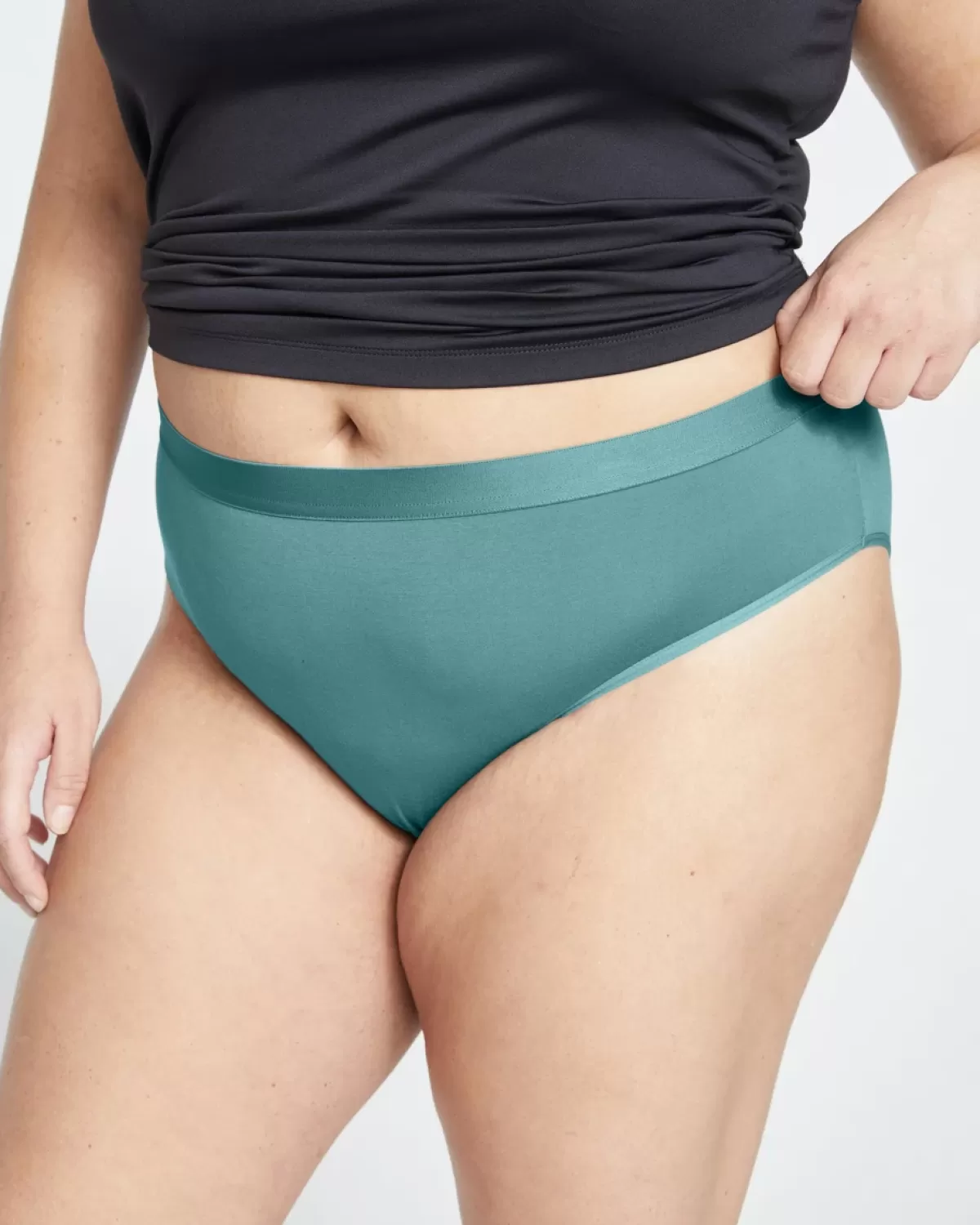 UltimateS Mid Rise Bikini>Universal Standard Hot